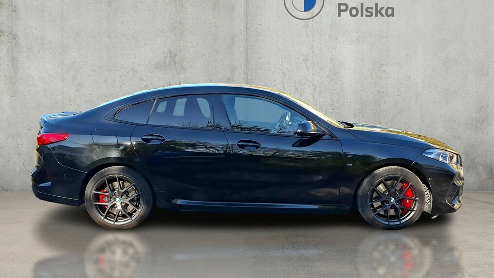 BMW Serii 2, 235