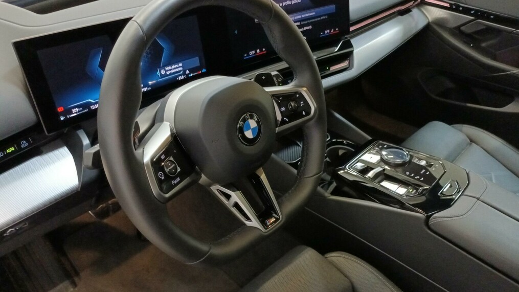 BMW Seria 5, 520