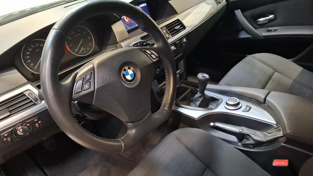 BMW Serii 5, 523