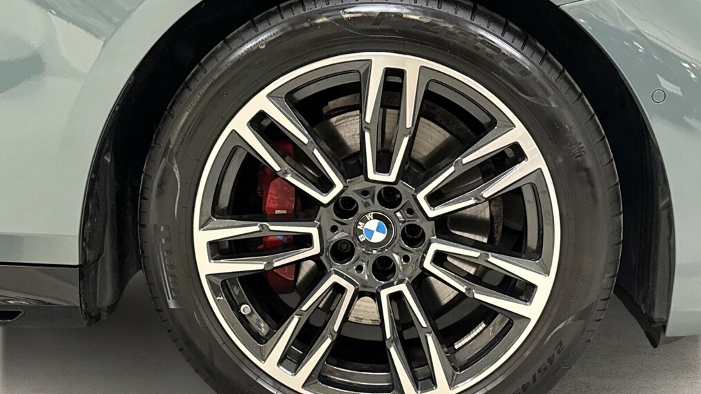 BMW Serii 5, 520