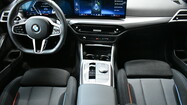 BMW Seria 3, 330