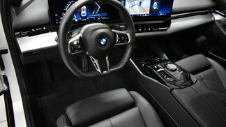 BMW Serii 5, 520