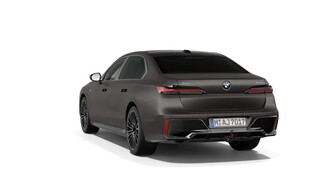 BMW Serii 7, 740