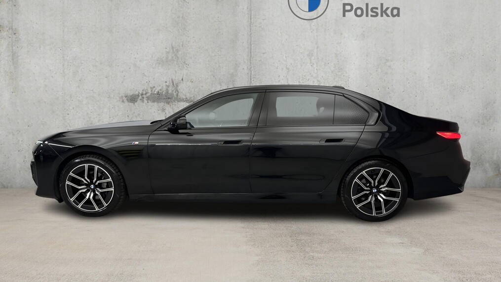 BMW Serii 7, 740