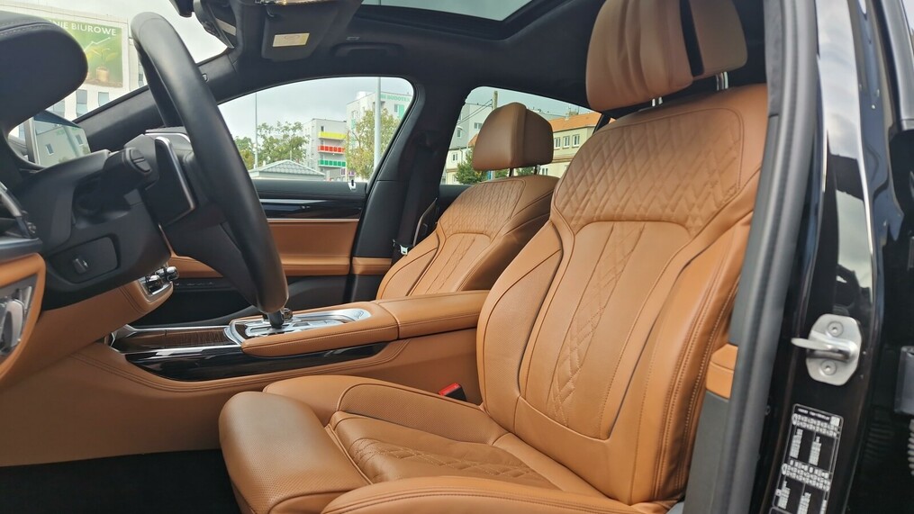BMW Seria 7 740