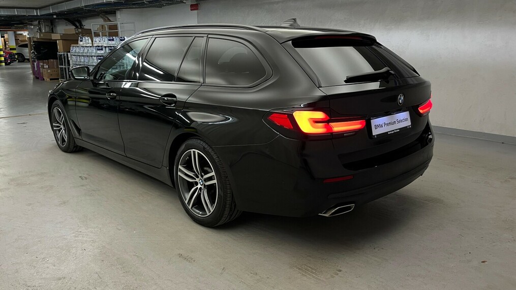 BMW Serii 5, 520