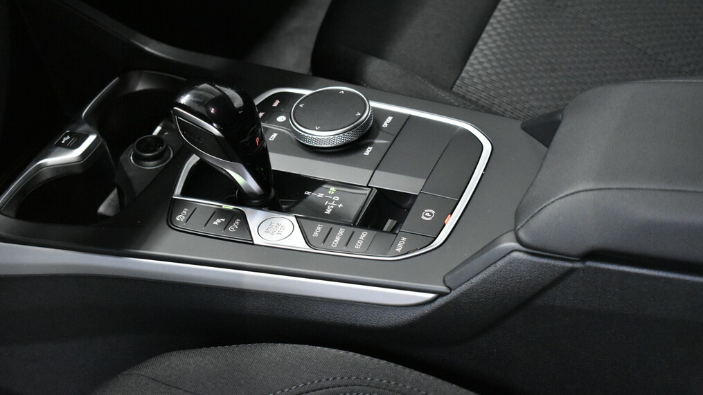 BMW Serii 1, 118
