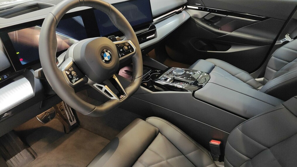 BMW Seria 5, 520