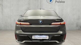 BMW Serii 7, 740