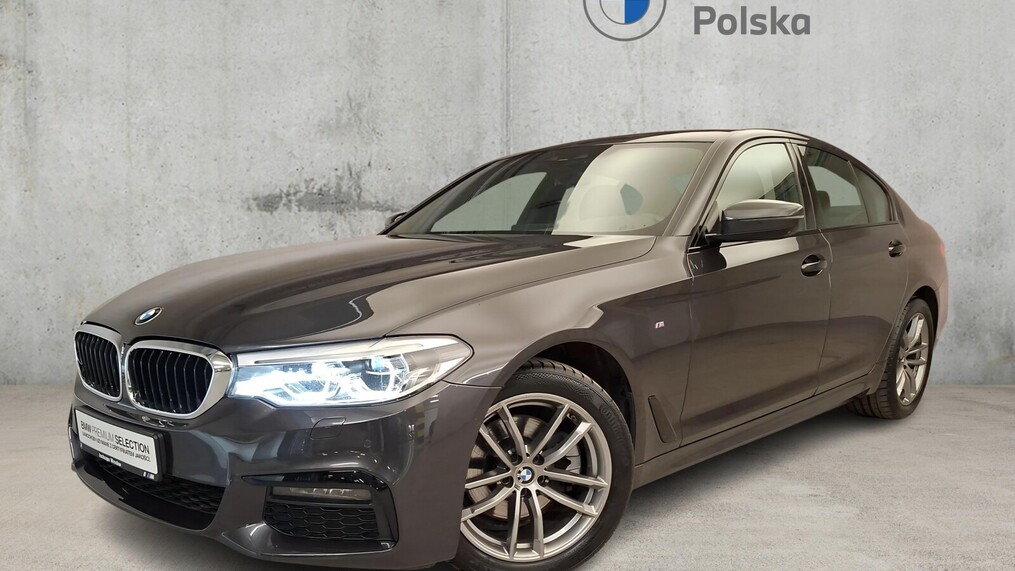 BMW Serii 5, 520