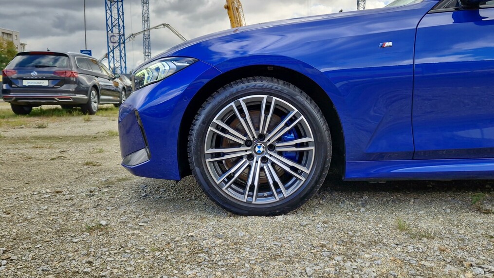 BMW Seria 3, 340