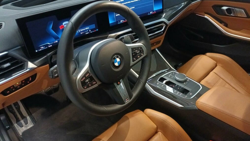 BMW Serii 3, 340