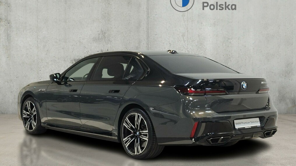 BMW Seria 7, 760