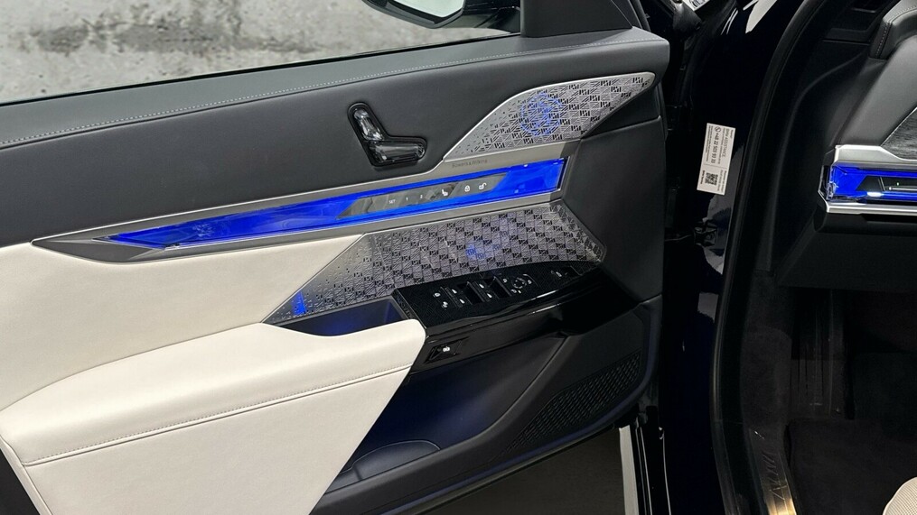 BMW Seria 7, 740