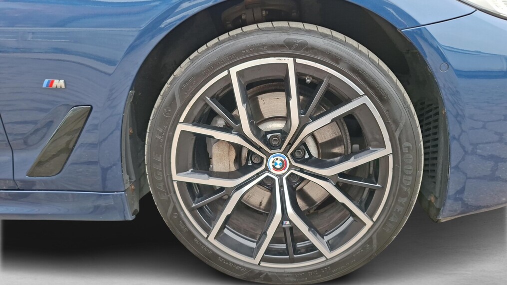 BMW Serii 5, 530