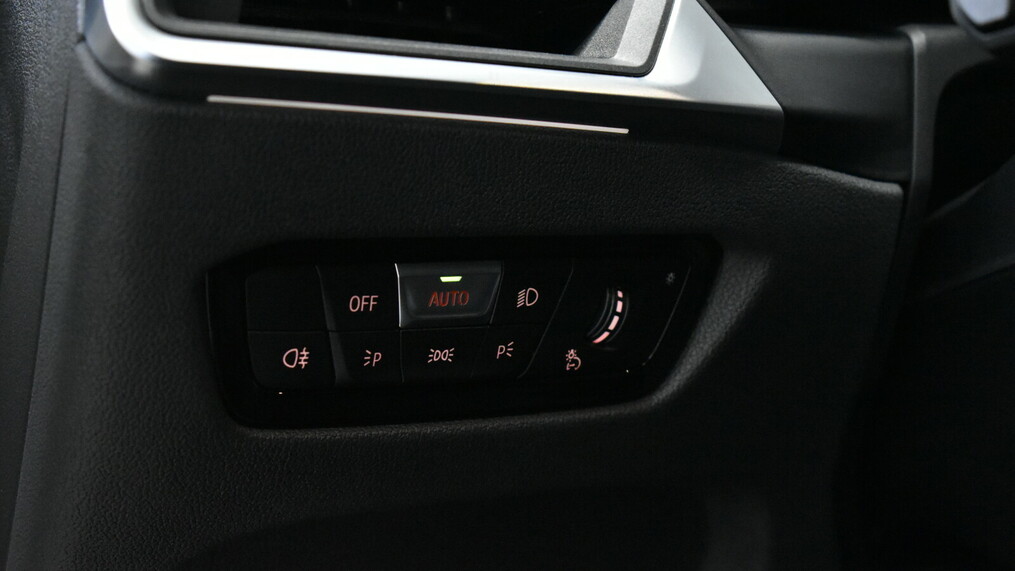 BMW Seria 3, 320