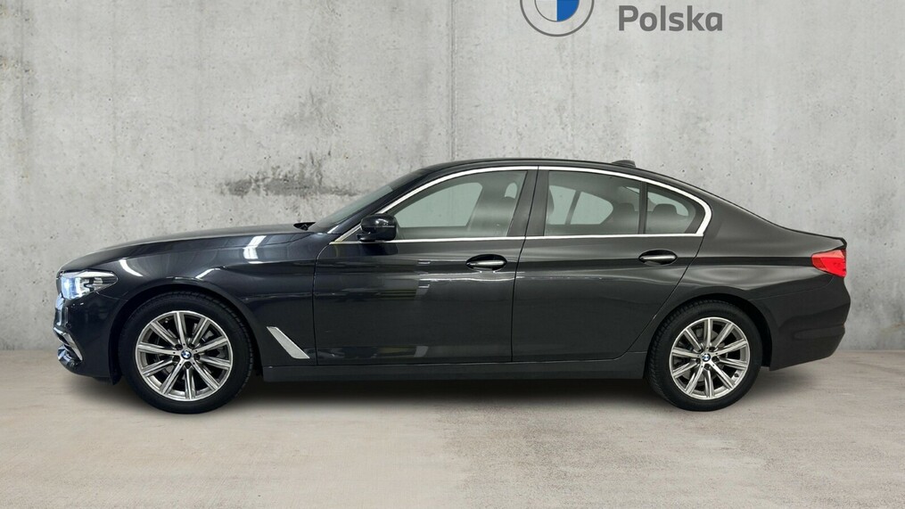 BMW Serii 5, 520