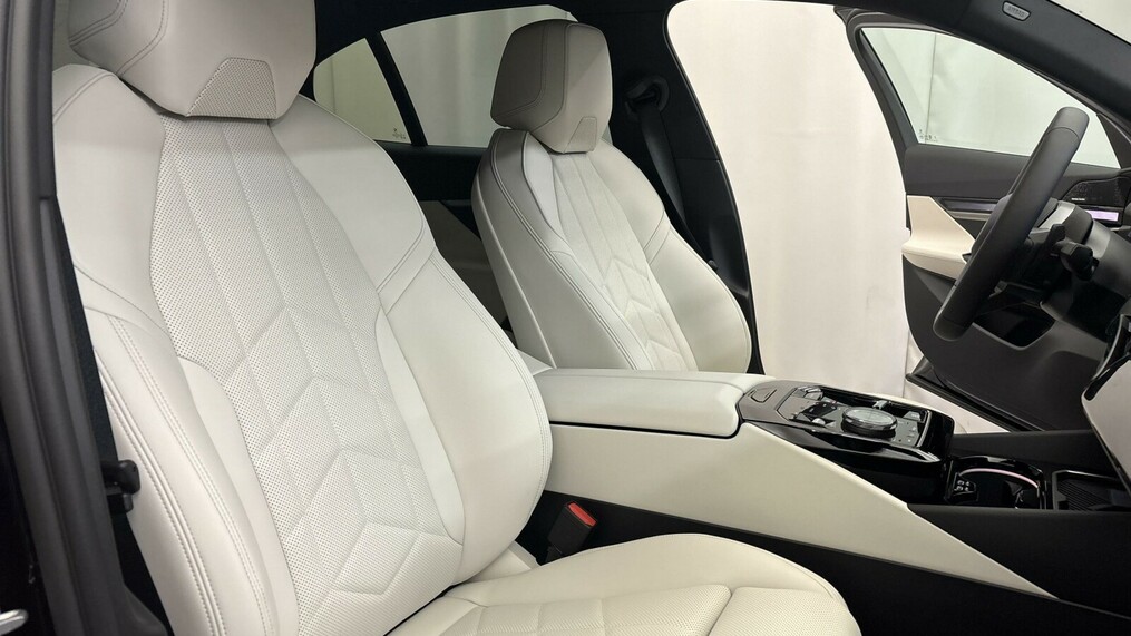 BMW Serii 5, 520
