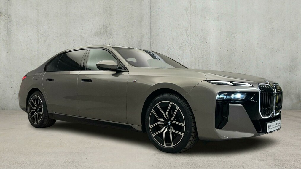 BMW Seria 7 740