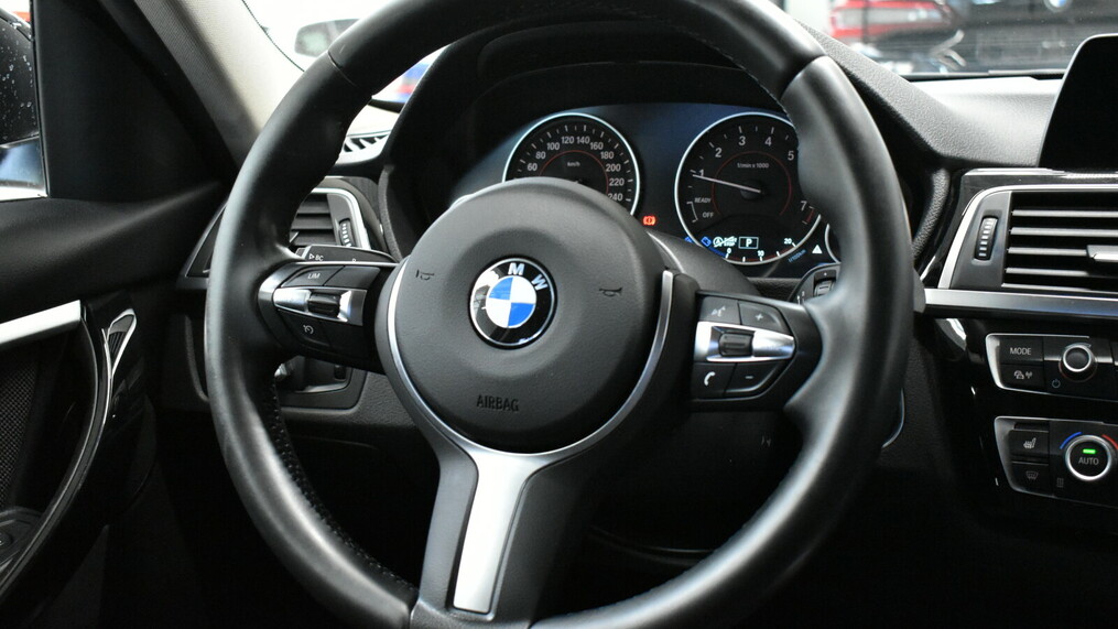 BMW Seria 3 318