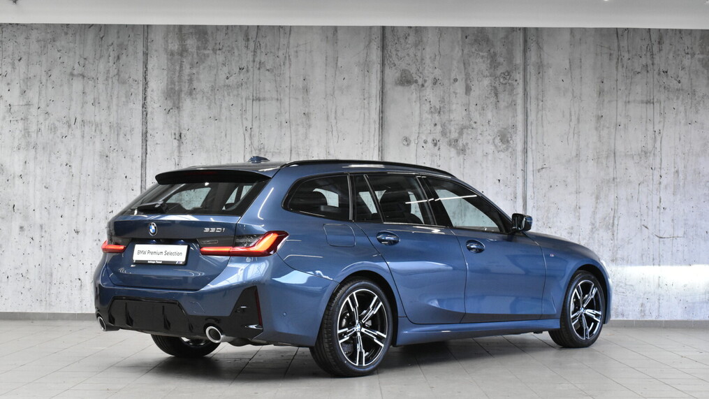 BMW Serii 3, 330