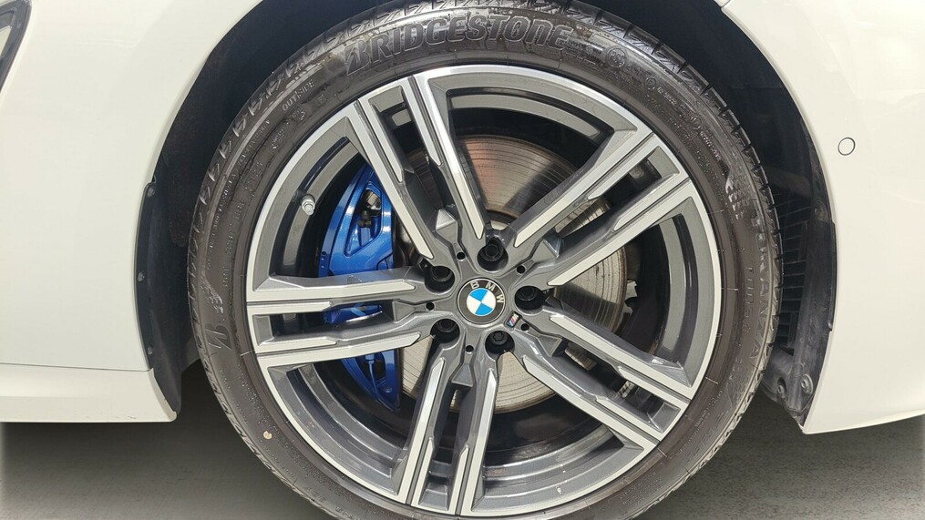 BMW Seria 8 840