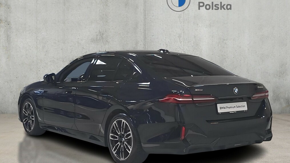 BMW Serii 5, 520