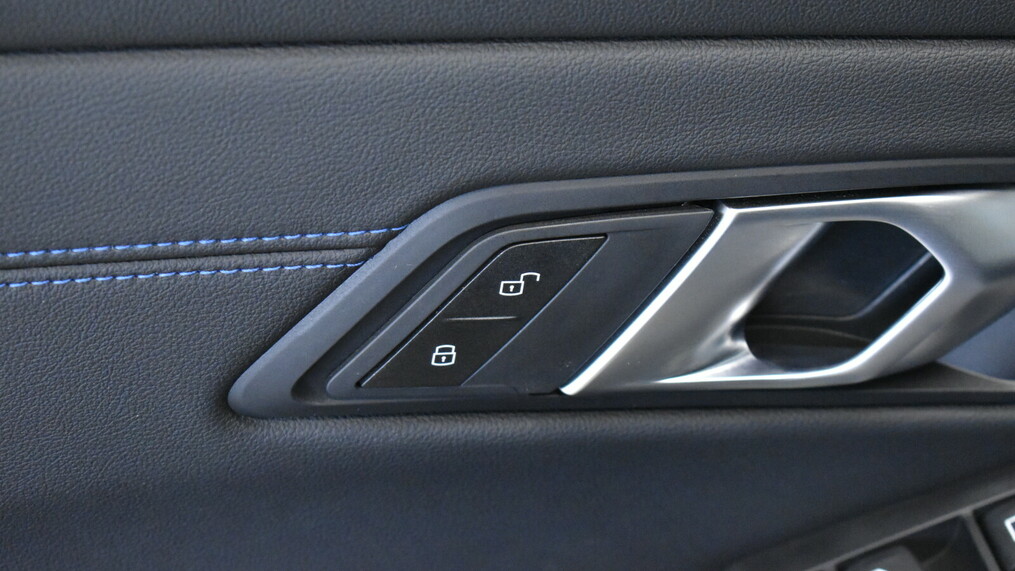 BMW Seria 3, 320