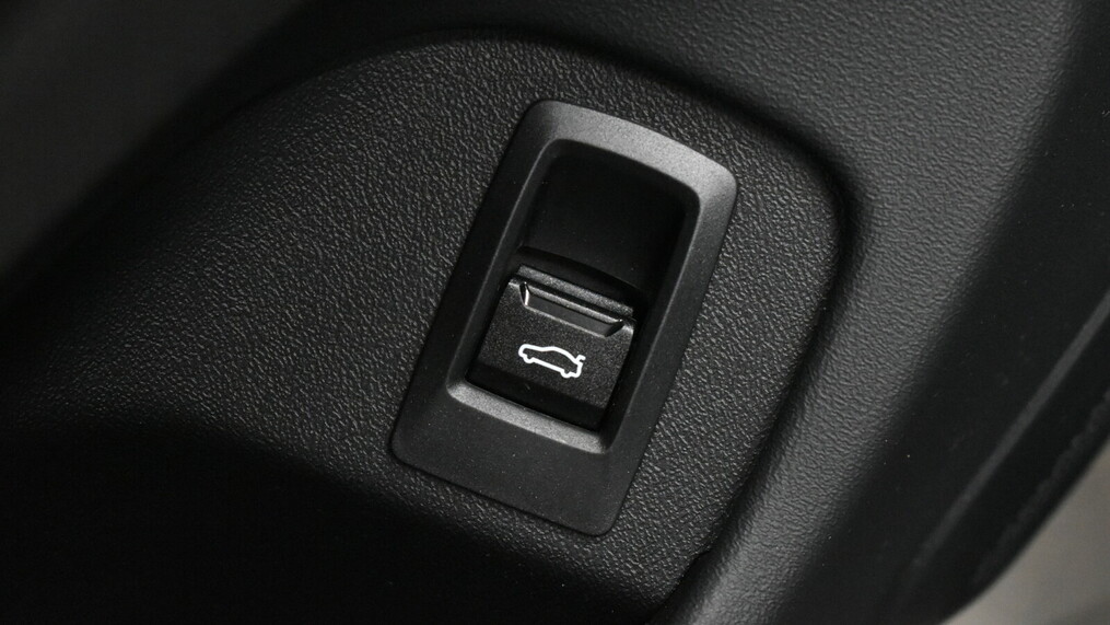 BMW Serii 5, 530