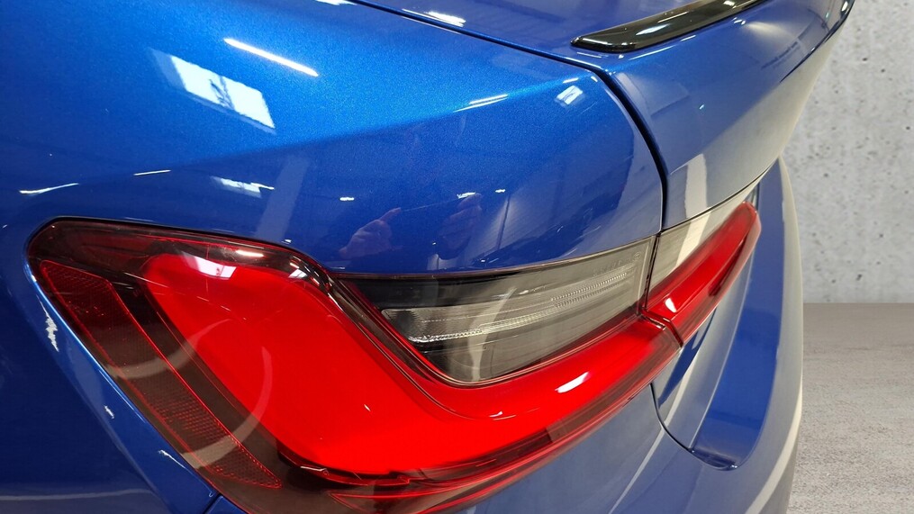 BMW Serii 3, 320