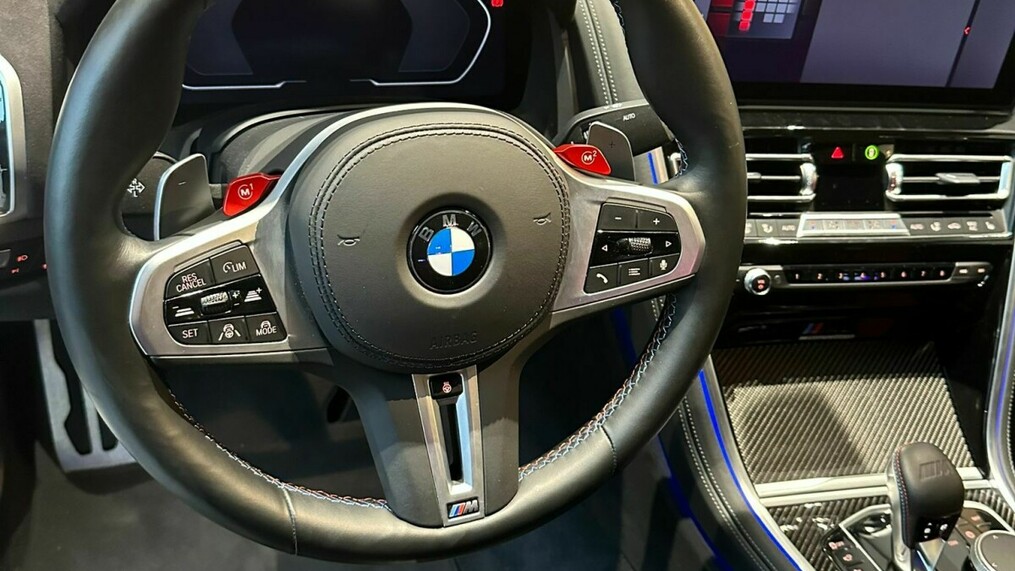 BMW Seria M8