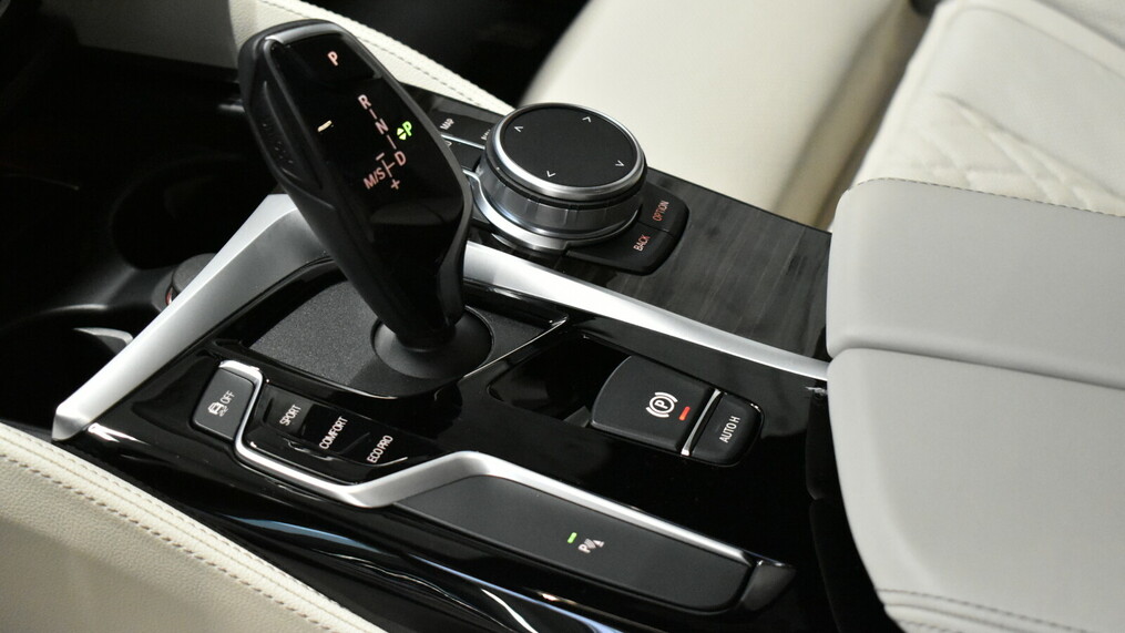BMW Serii 5, 520