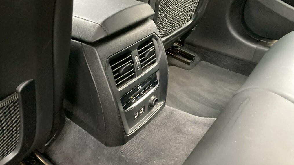 BMW Serii 3, 340