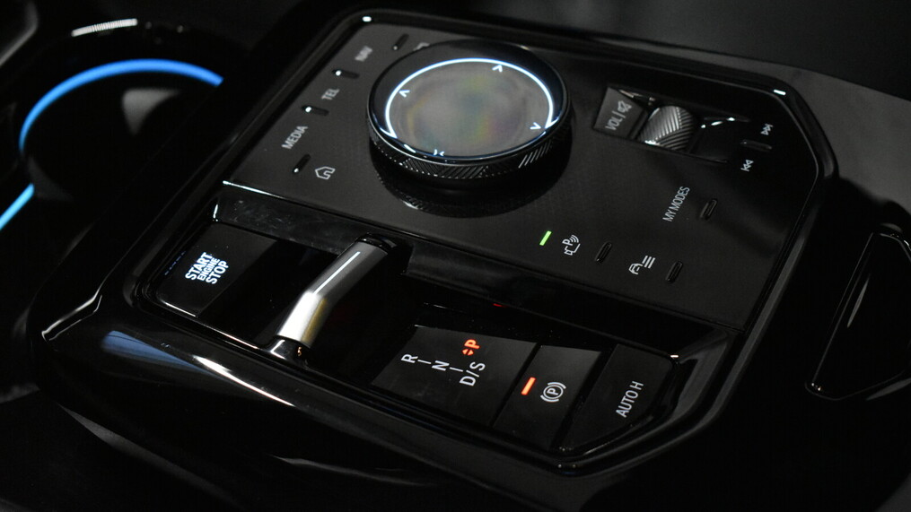BMW Serii 5, 520