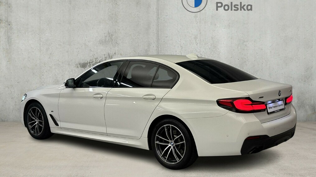 BMW Serii 5, 530