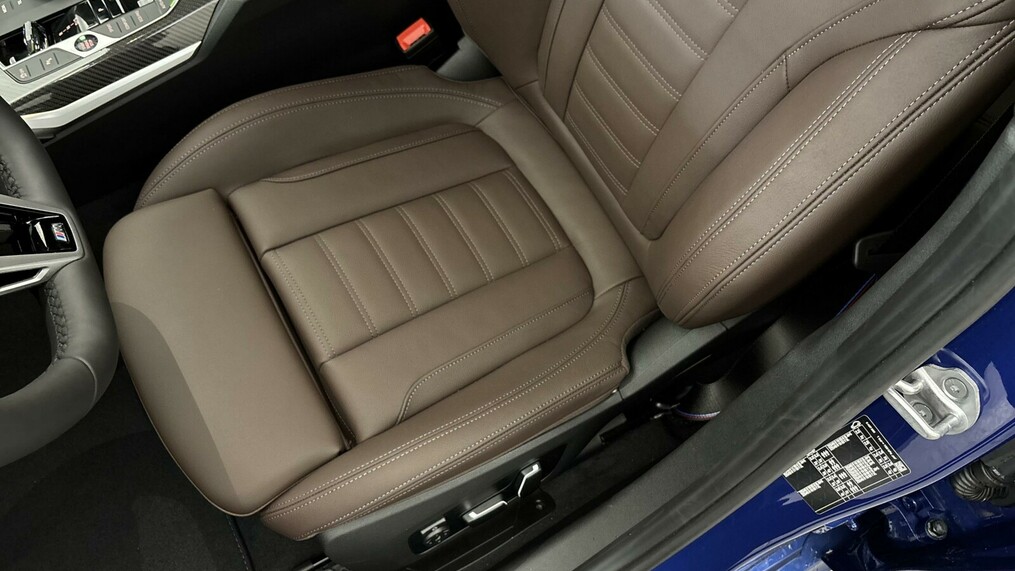 BMW Serii 3, 320