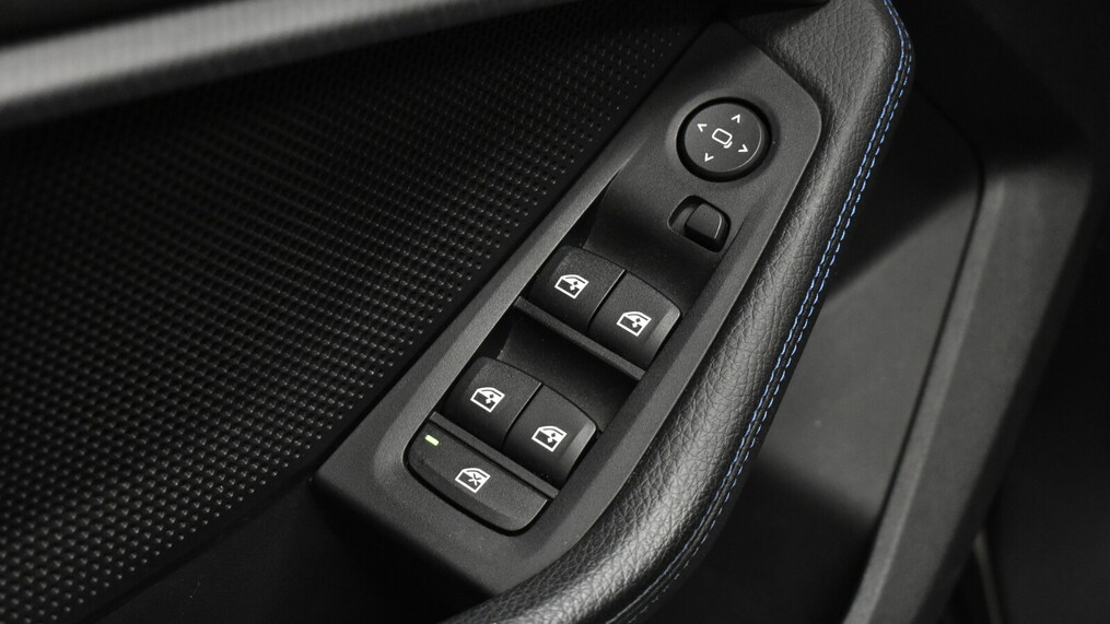 BMW Seria 2 218