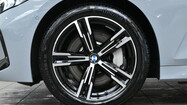 BMW Seria 3, 330