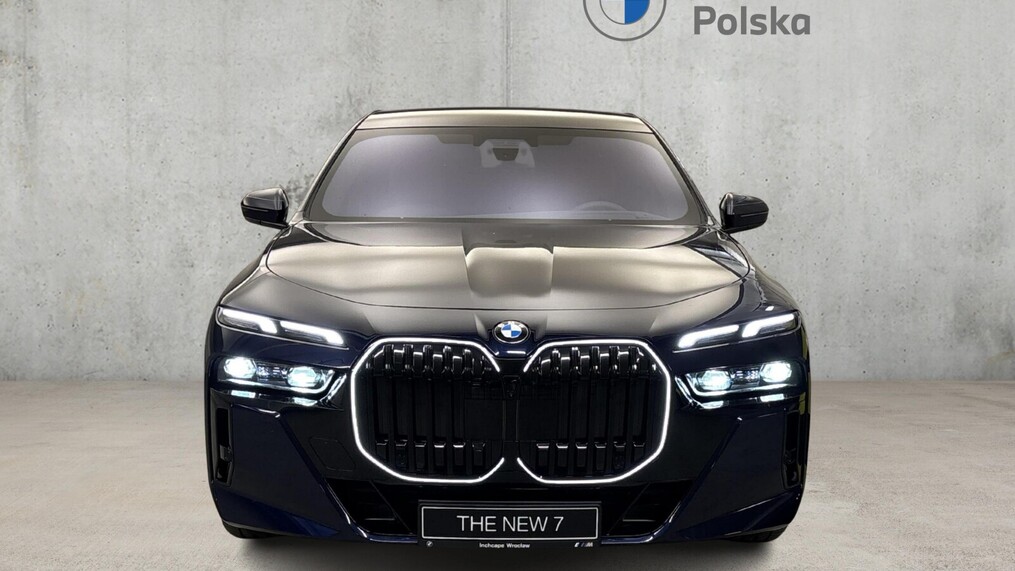 BMW Serii 7, 740