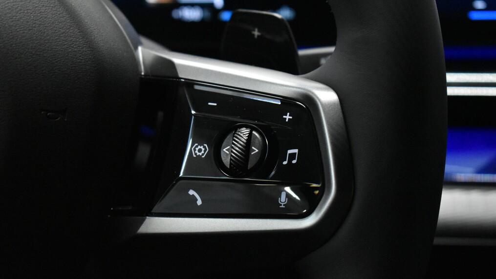 BMW Serii 5, 520