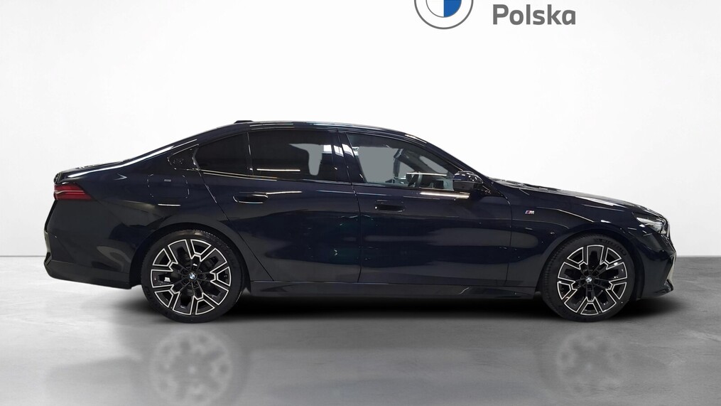 BMW Serii 5, 520