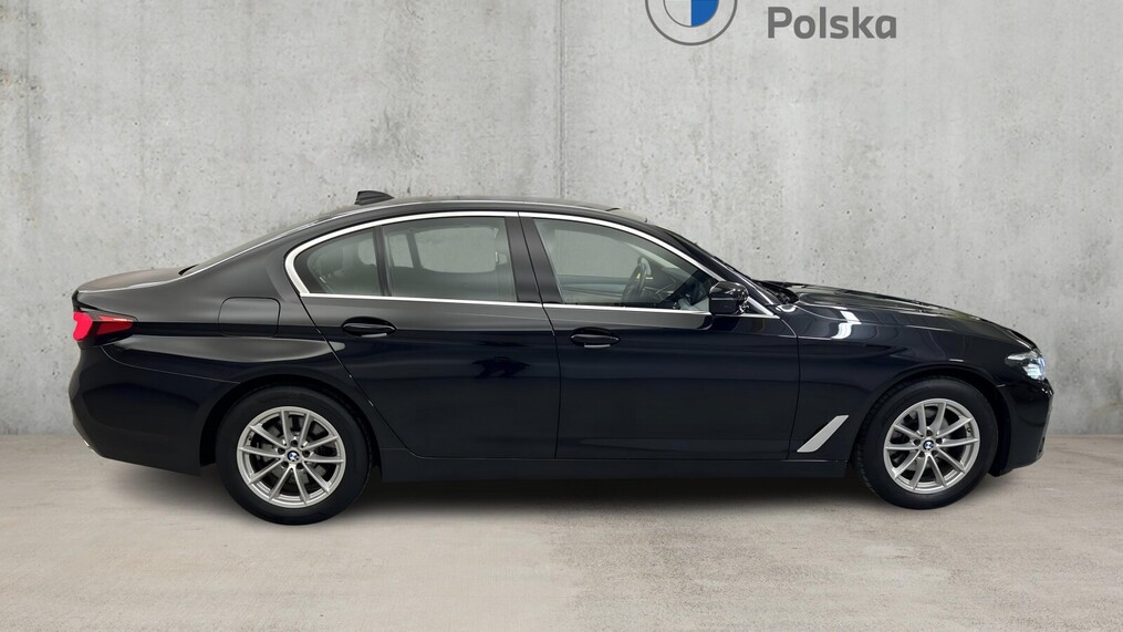 BMW Serii 5, 518