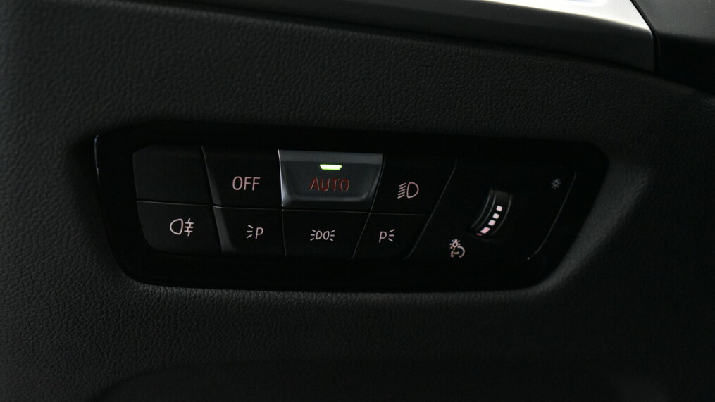BMW Seria 3, 320
