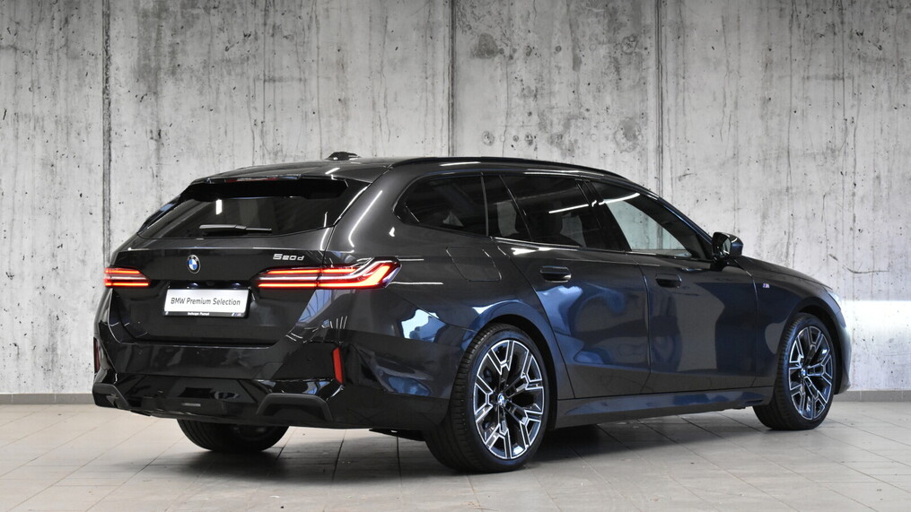BMW Serii 5, 520