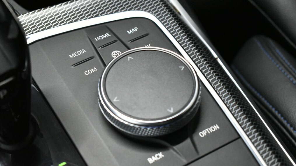 BMW Serii 3, 320