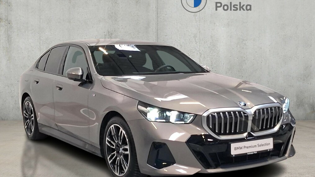 BMW Serii 5, 520