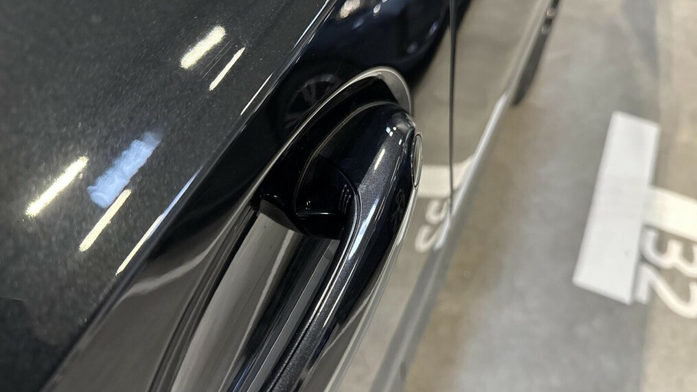 BMW Serii 3, 320