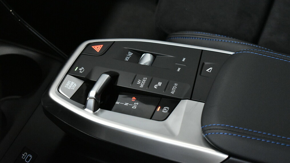 BMW Serii 2, 218
