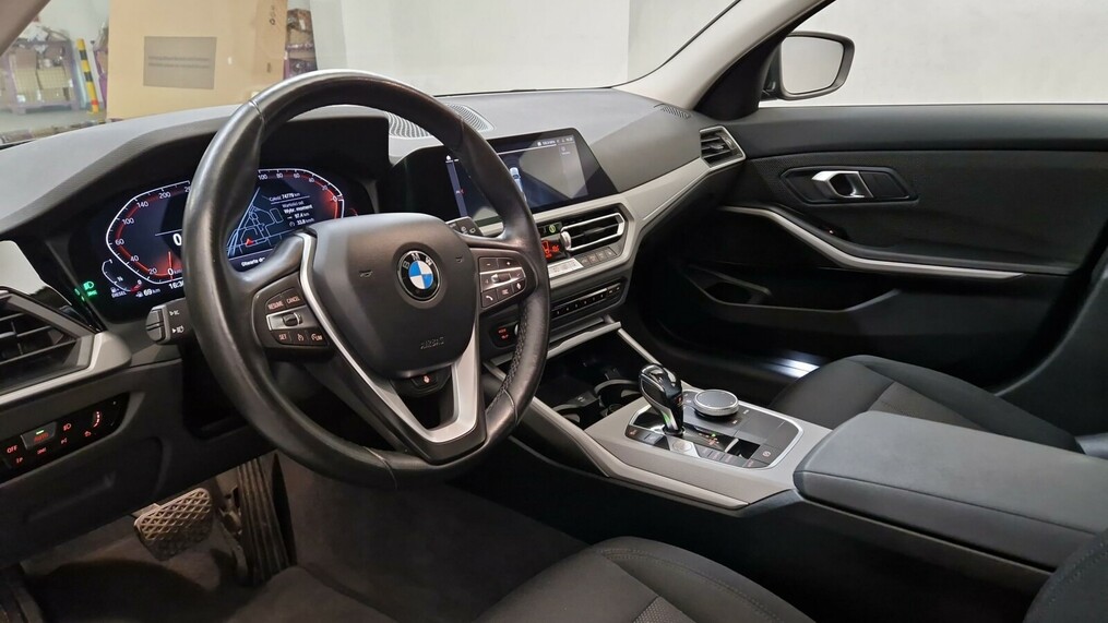BMW Seria 3 318