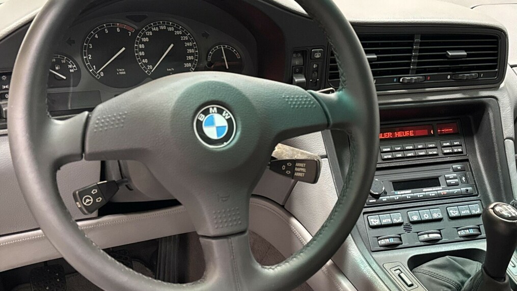 BMW Serii 8, 850